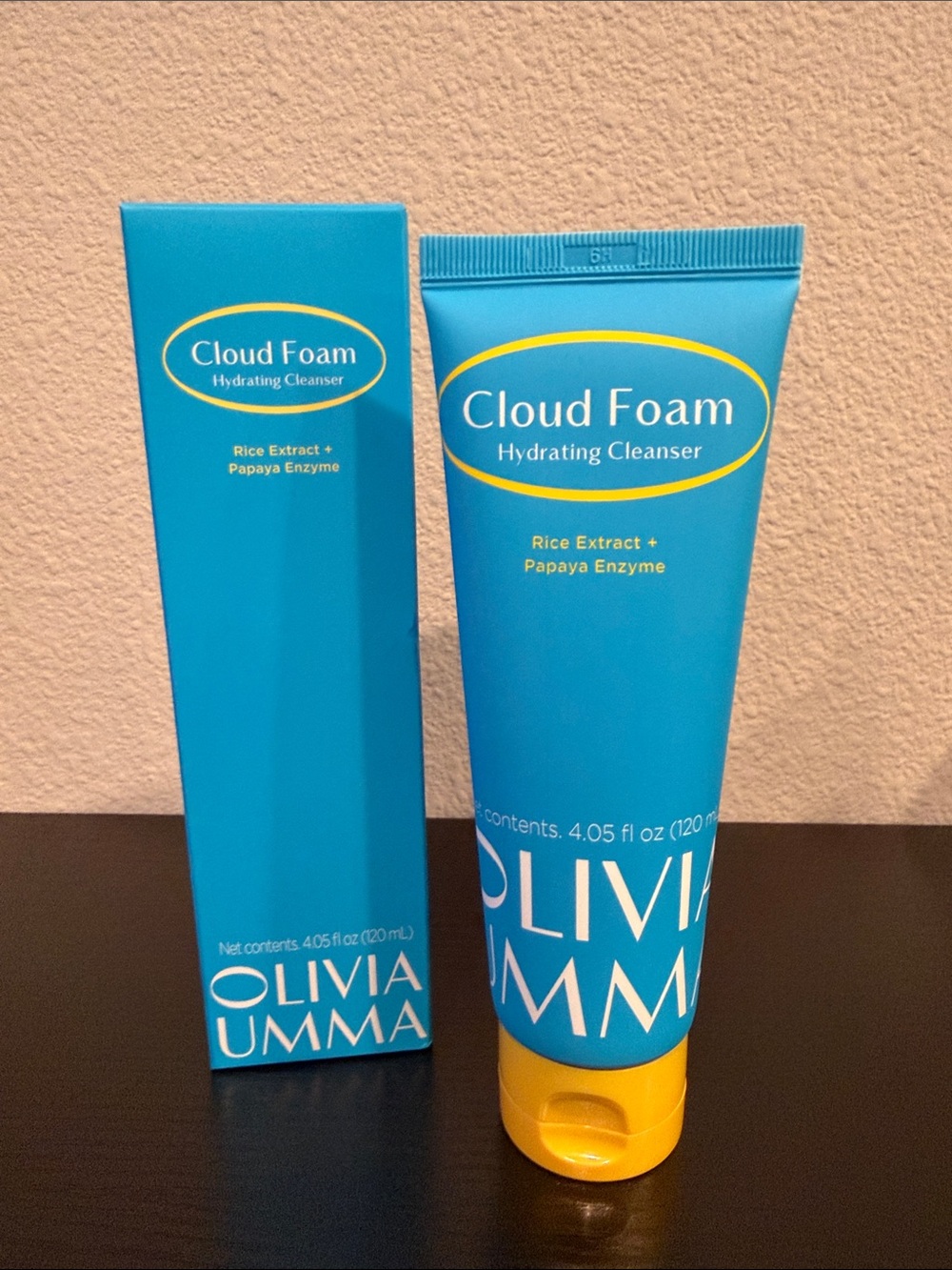 Cloud Foam Hydrating Cleanser - Bright Blue